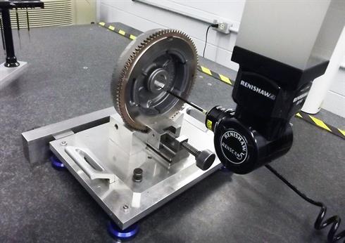 Kawasaki坐标测量机案例分析 — REVO测座正在检测FX系列小型发动机飞轮