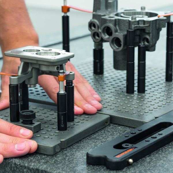 Renishaw QuickLoad 레일과 플레이트