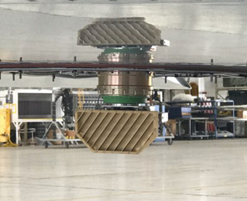 항공기의 이착륙장치에 장착된 PAS 안테나와 짐벌 어셈블리