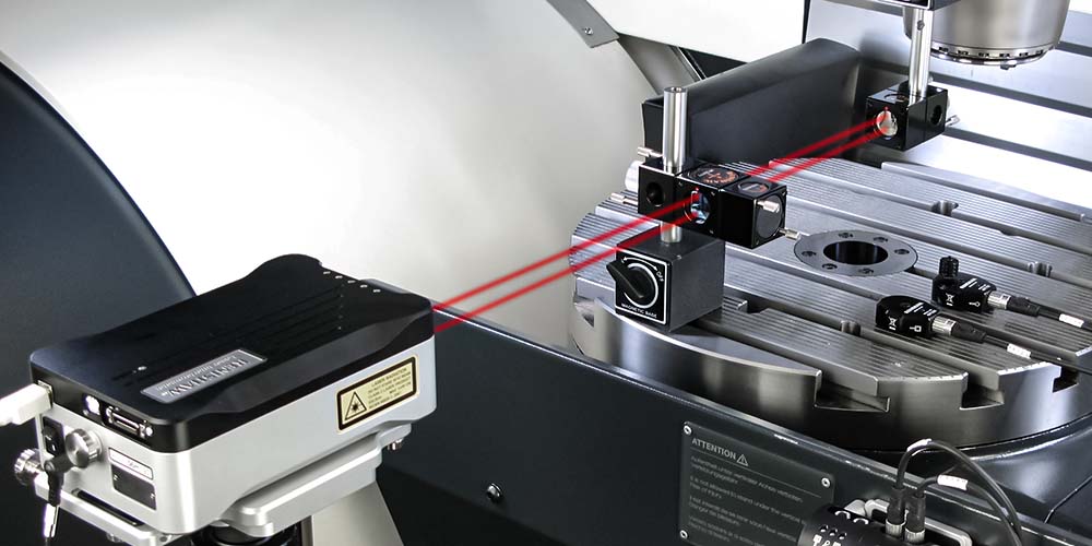 Renishaw XL-80 레이저 간섭계 시스템을 사용한 레이저 캘리브레이션
